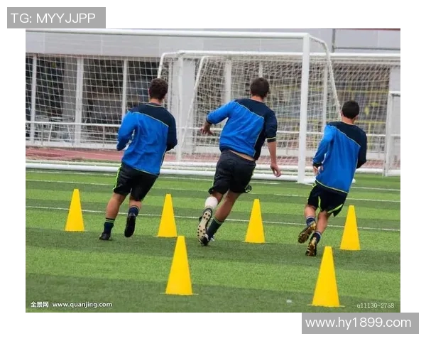 南京足球队的耐力挑战与训练探索聚焦足球运动的持久战斗力 南京足球队的耐力挑战与训练探索聚焦足球运动的持久战斗力