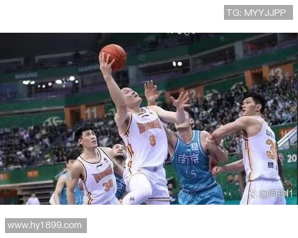 北京篮球队的转换之道:深度解析战术与球员协作的完美结合 北京篮球队的转换之道:深度解析战术与球员协作的完美结合