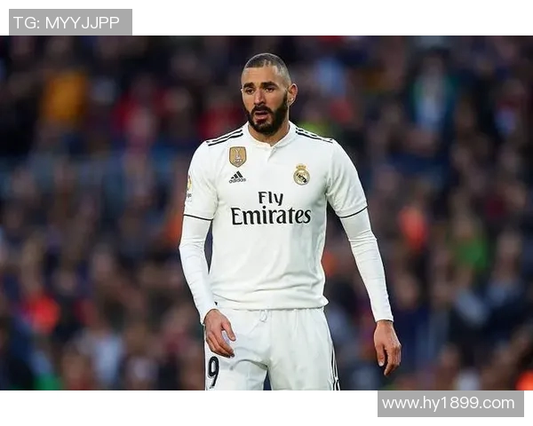 本泽马：从法甲新星到世界足球巨星的辉煌历程与成就解析