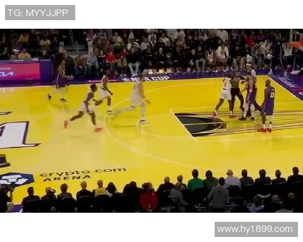 湖人快船对决再掀波澜球员冲突引发赛场打斗风波