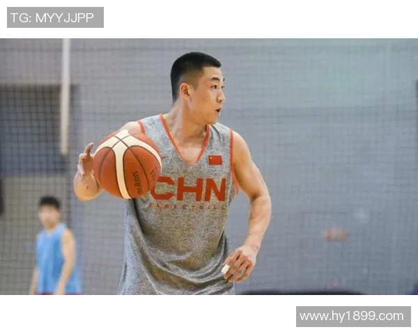 高诗岩的篮球之路：从青涩少年到赛场明星的成长故事