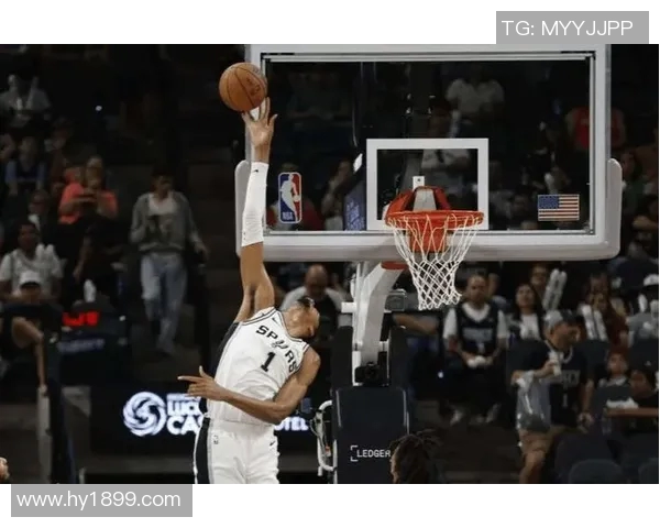 马刺与快船G4激战正酣谁能在季后赛中逆袭晋级决赛圈