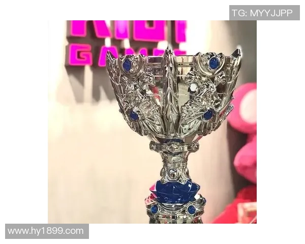 IG战术解析:世界冠军杯中展现的团队协作与策略深度