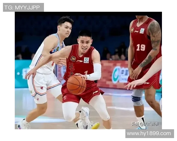 刘炜领衔上海队迎战新疆队全力争胜展现篮球激情与团队精神