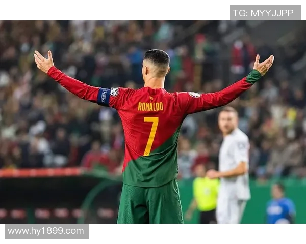 香港与泰国友谊赛激战正酣球迷期待精彩对决与激情时刻